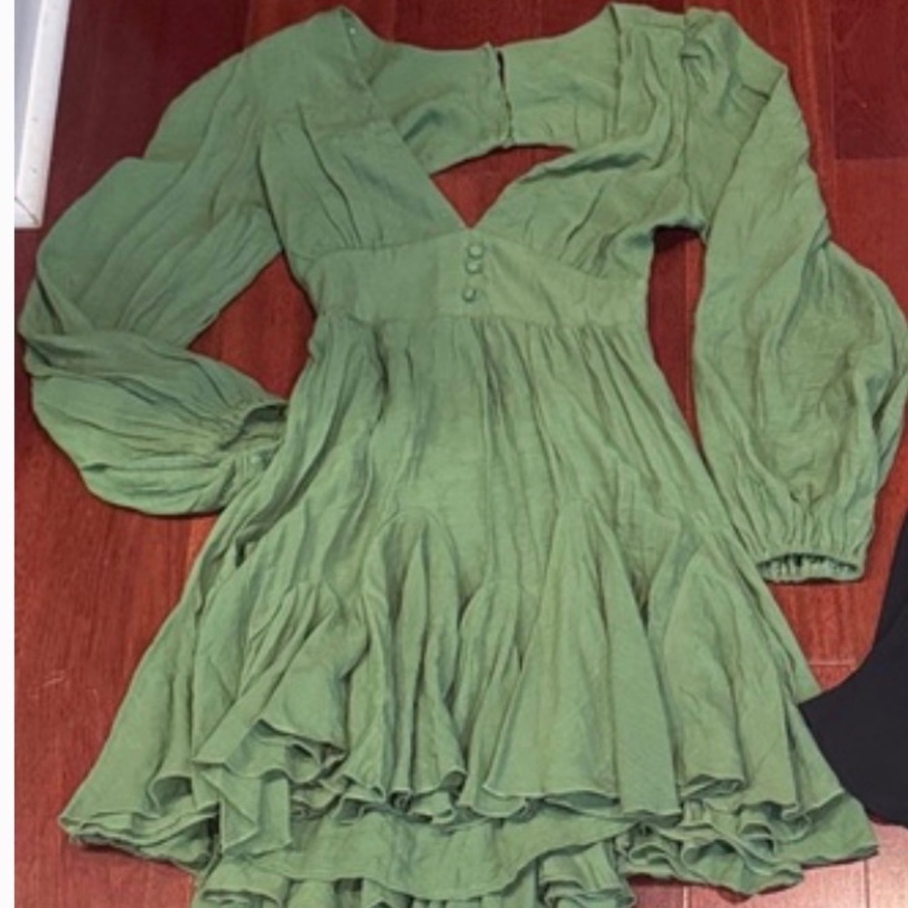 Green dress listing